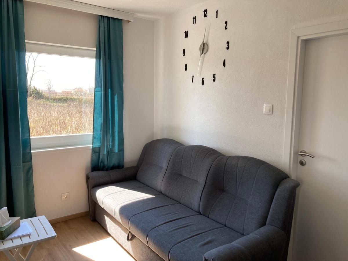 Apartmani Dorijan Vrsi Exterior foto